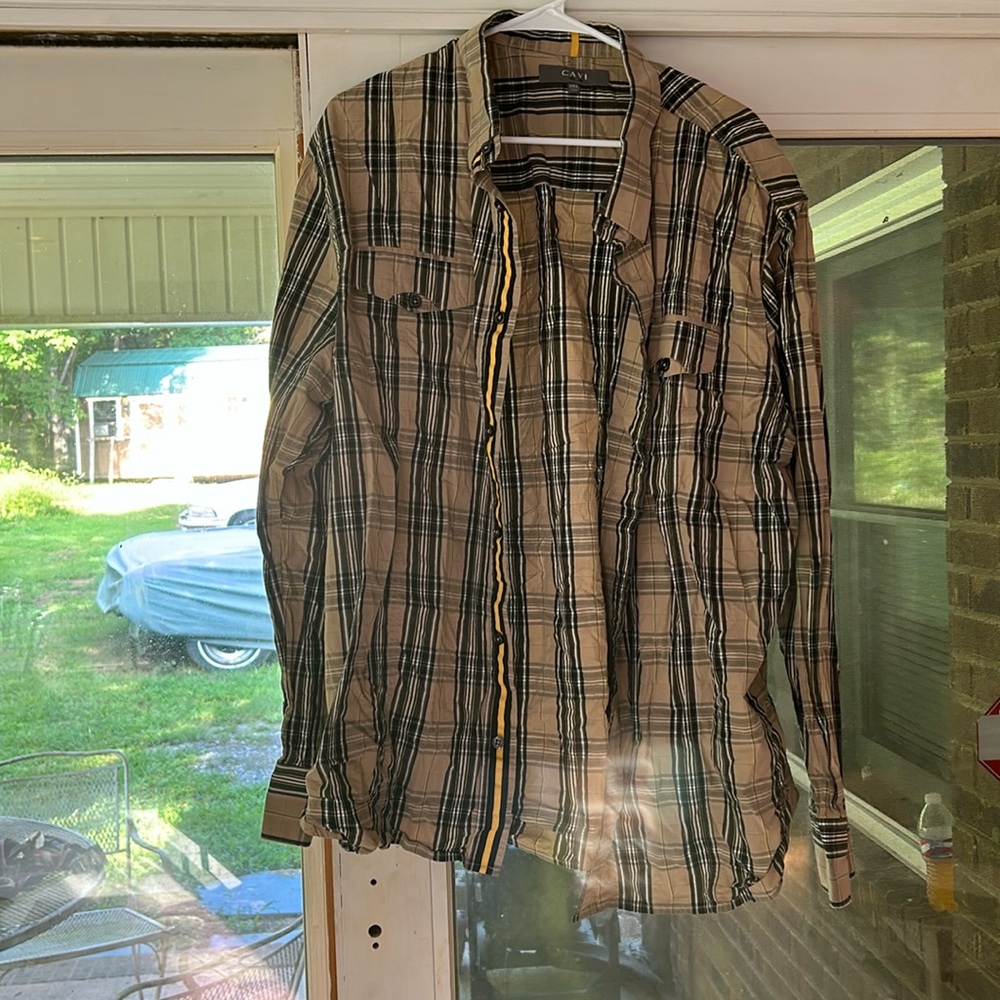 Cavi Button Down